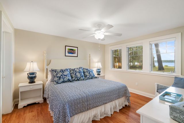 6613 Hillside Avenue, Indian River, MI 49749