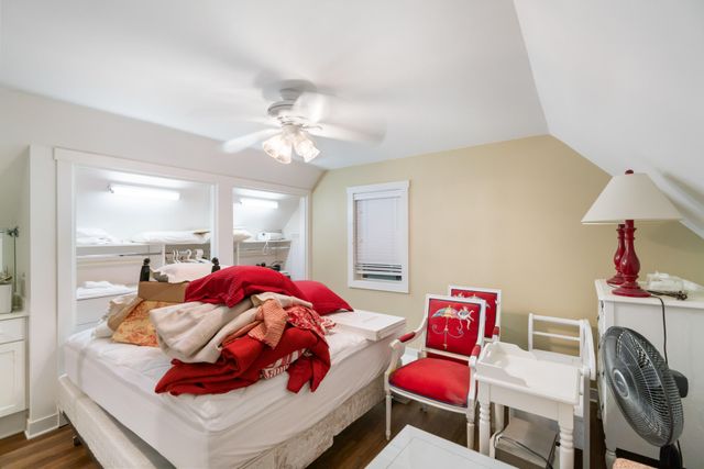 6613 Hillside Avenue, Indian River, MI 49749