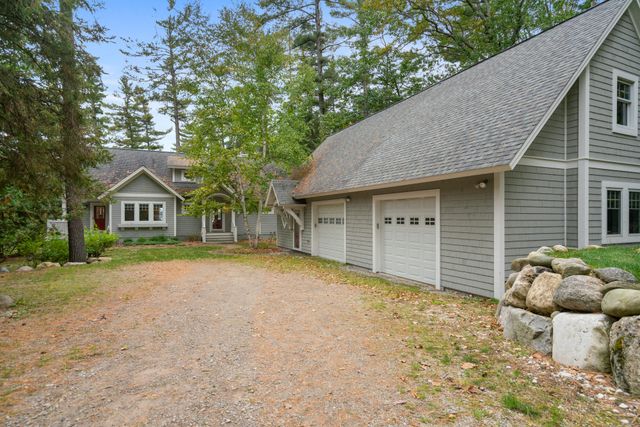 6613 Hillside Avenue, Indian River, MI 49749