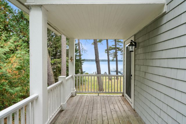 6613 Hillside Avenue, Indian River, MI 49749