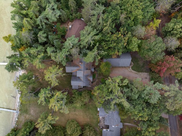 6613 Hillside Avenue, Indian River, MI 49749