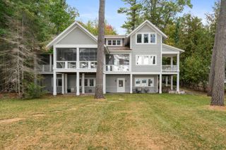 6613 Hillside Avenue, Indian River, MI 49749