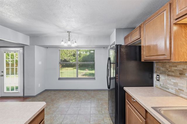 1309 Berry Drive, Cleburne, TX 76033
