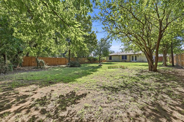 1309 Berry Drive, Cleburne, TX 76033
