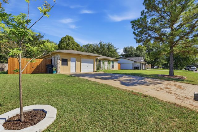1309 Berry Drive, Cleburne, TX 76033
