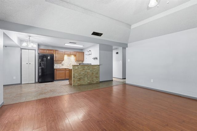 1309 Berry Drive, Cleburne, TX 76033