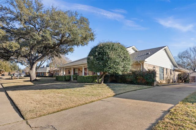 1116 Clear View Drive, Bedford, TX 76021