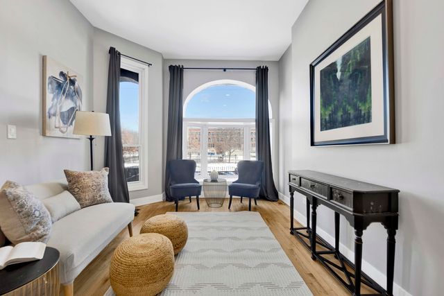 3806 S INDIANA Avenue, Chicago, IL 60653