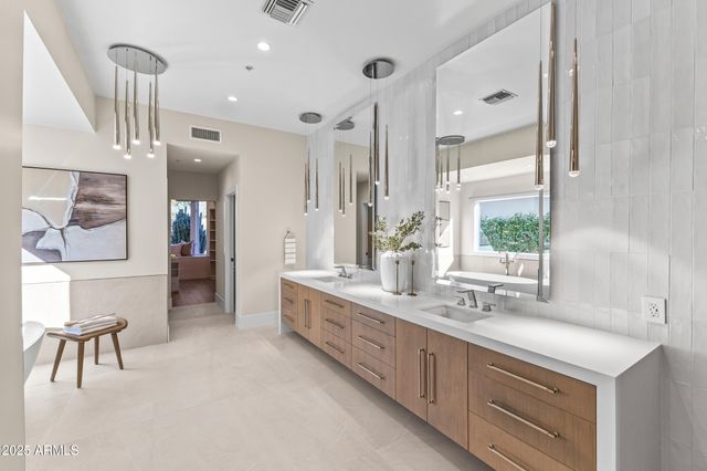 7475 E GAINEY RANCH Road 7, Scottsdale, AZ 85258