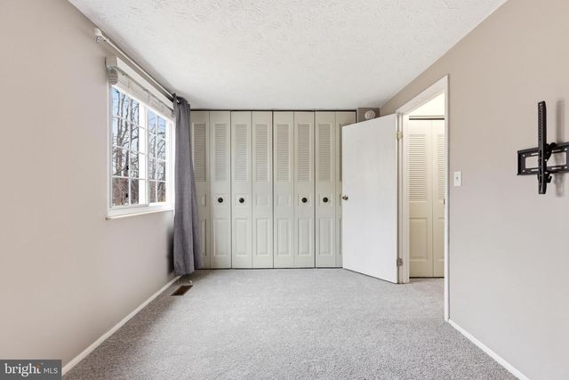 24 GLAMIS GRTH, Baltimore, MD 21236