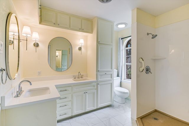 10709 Yucca DR, Austin, TX 78759