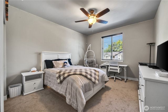 1115 NE Sockeye Court, Bremerton, WA 98311