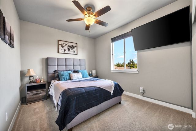 1115 NE Sockeye Court, Bremerton, WA 98311