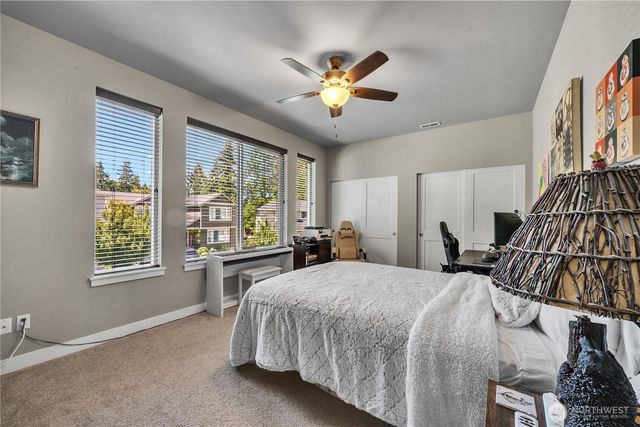 1115 NE Sockeye Court, Bremerton, WA 98311
