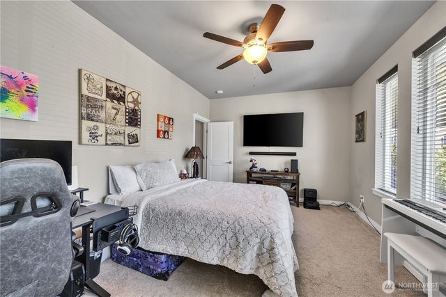 1115 NE Sockeye Court, Bremerton, WA 98311