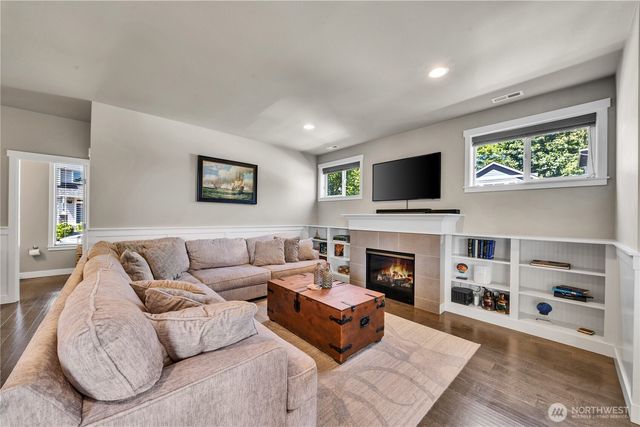 1115 NE Sockeye Court, Bremerton, WA 98311