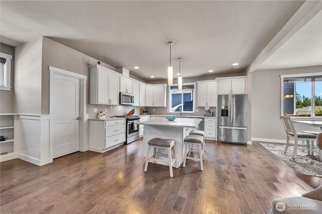 1115 NE Sockeye Court, Bremerton, WA 98311