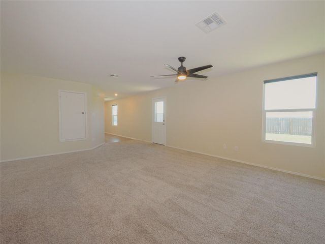 216 All American WAY, Jarrell, TX 76537