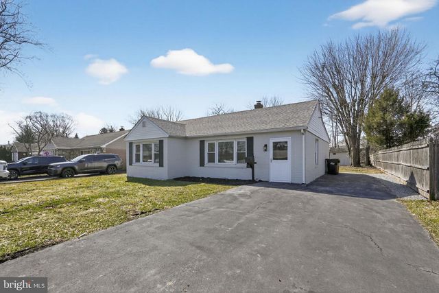 727 W COUNTY LINE RD, Hatboro, PA 19040