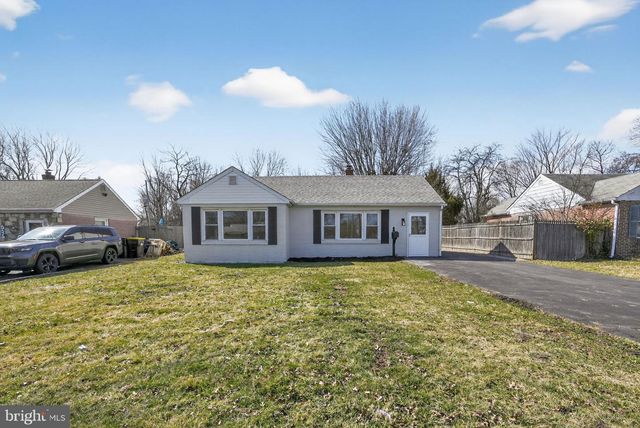 727 W COUNTY LINE RD, Hatboro, PA 19040