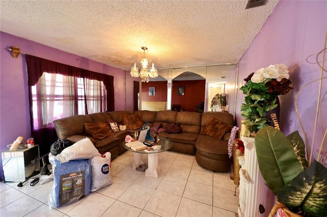 2009 S SUMMERLIN AVENUE, Sanford, FL 32771