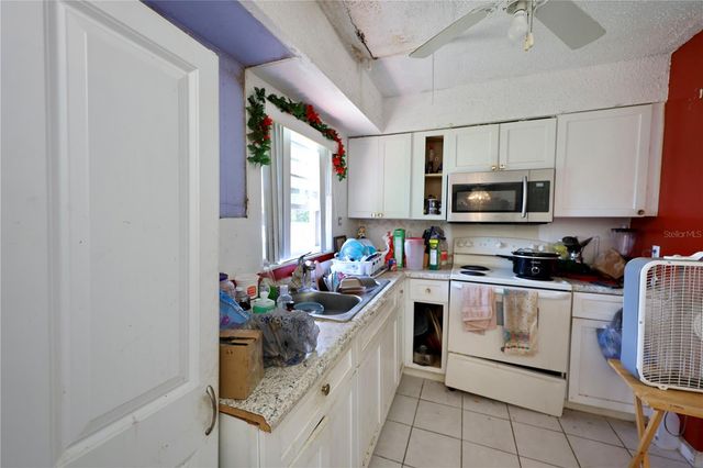 2009 S SUMMERLIN AVENUE, Sanford, FL 32771