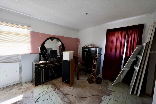 2009 S SUMMERLIN AVENUE, Sanford, FL 32771