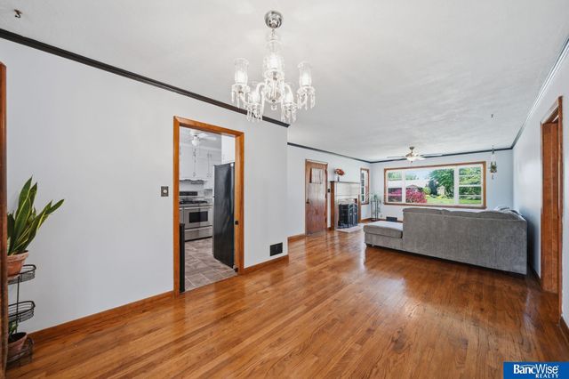 417 S Cotner Boulevard, Lincoln, NE 68510
