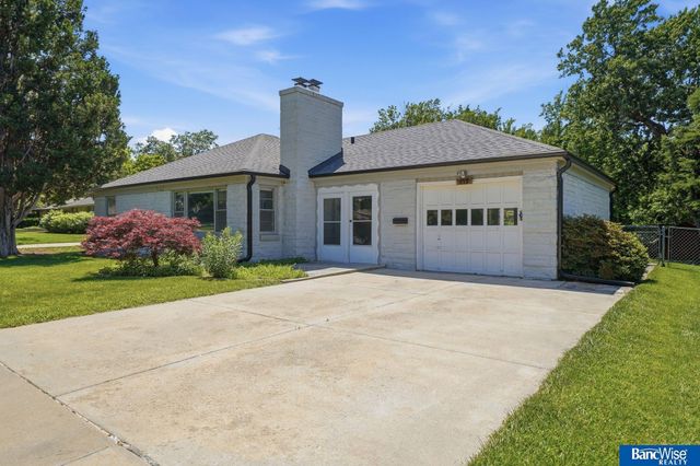 417 S Cotner Boulevard, Lincoln, NE 68510