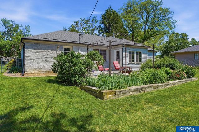 417 S Cotner Boulevard, Lincoln, NE 68510