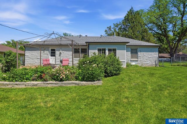 417 S Cotner Boulevard, Lincoln, NE 68510