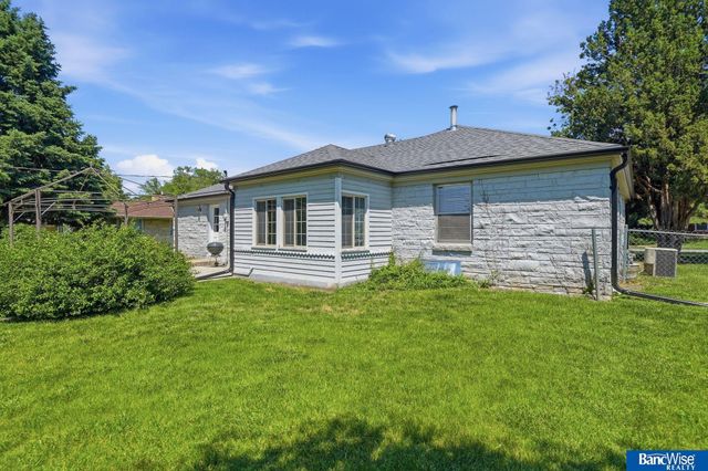 417 S Cotner Boulevard, Lincoln, NE 68510