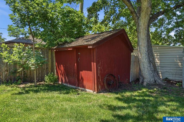 417 S Cotner Boulevard, Lincoln, NE 68510