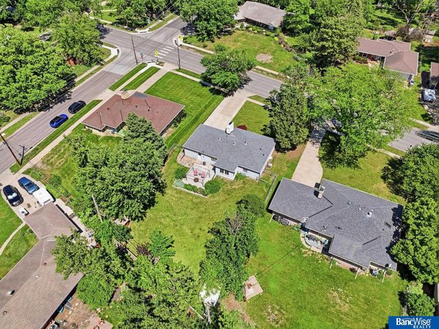 417 S Cotner Boulevard, Lincoln, NE 68510