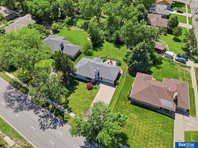 417 S Cotner Boulevard, Lincoln, NE 68510