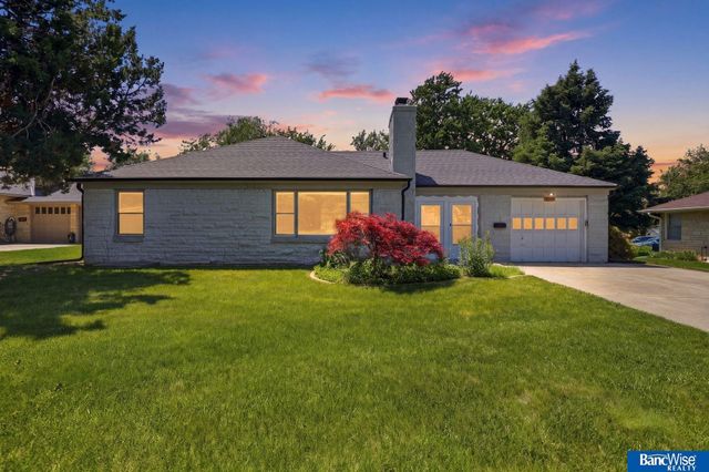 417 S Cotner Boulevard, Lincoln, NE 68510