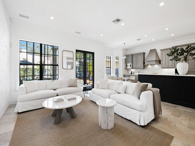 1125 SE 8th Street, Fort Lauderdale, FL 33316