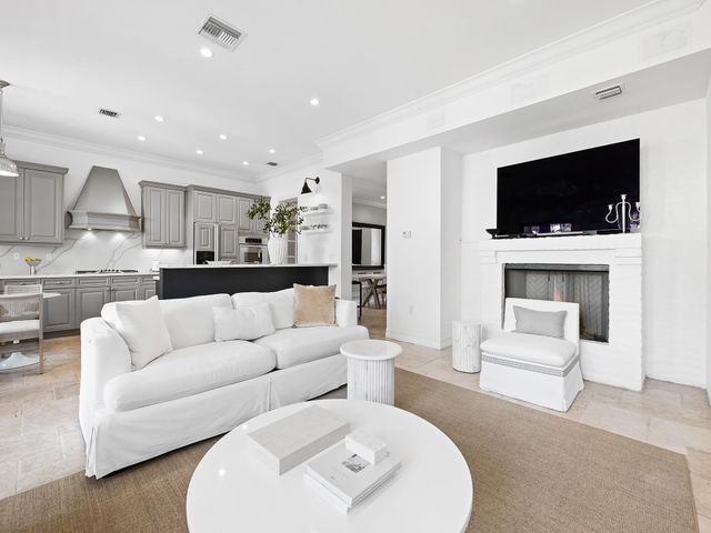 1125 SE 8th Street, Fort Lauderdale, FL 33316