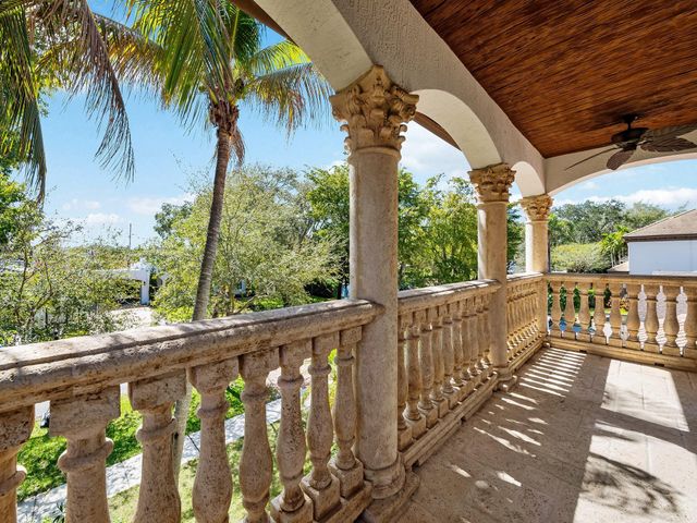 1125 SE 8th Street, Fort Lauderdale, FL 33316