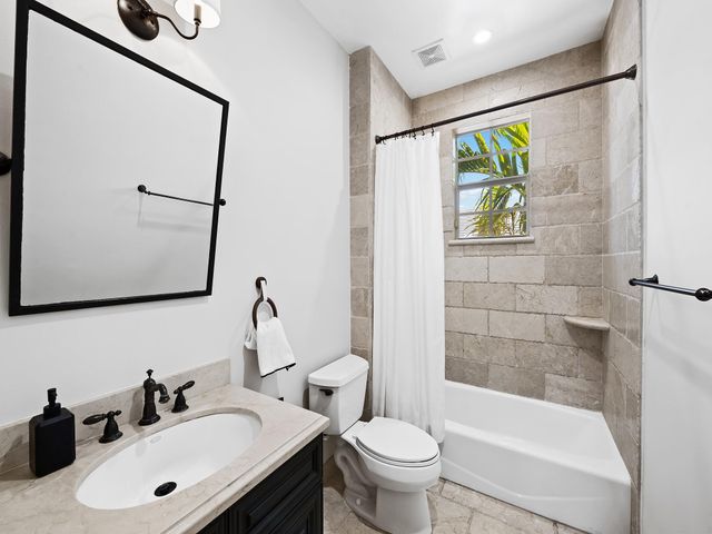 1125 SE 8th Street, Fort Lauderdale, FL 33316