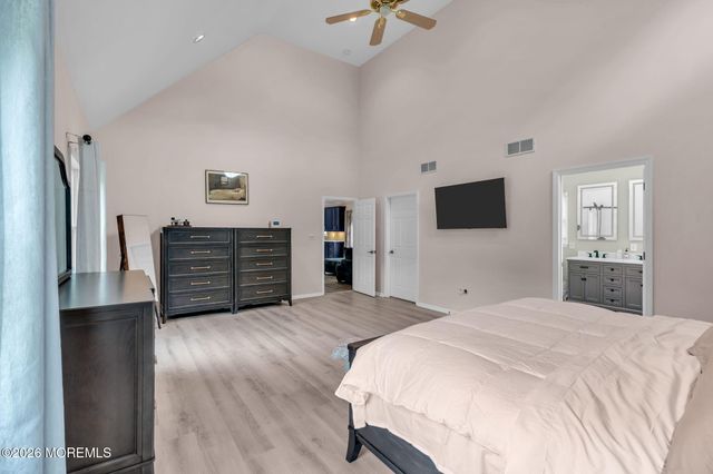 1661 Lincoln Boulevard, Whiting, NJ 08759