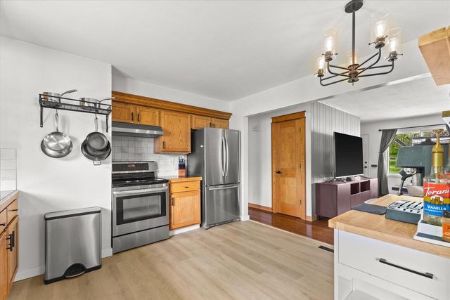 W215N10367 Laurel COURT, Colgate, WI 53017