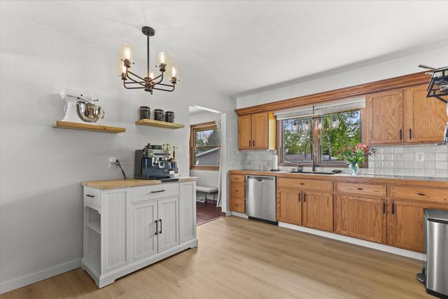 W215N10367 Laurel COURT, Colgate, WI 53017