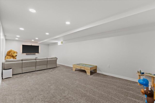 W215N10367 Laurel COURT, Colgate, WI 53017