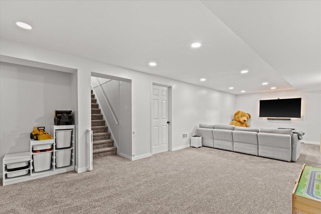 W215N10367 Laurel COURT, Colgate, WI 53017