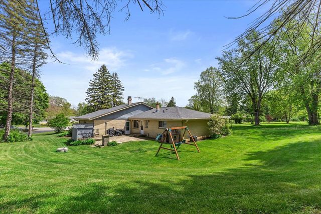 W215N10367 Laurel COURT, Colgate, WI 53017