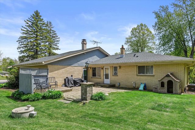 W215N10367 Laurel COURT, Colgate, WI 53017
