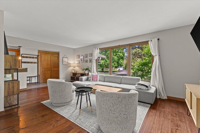 W215N10367 Laurel COURT, Colgate, WI 53017