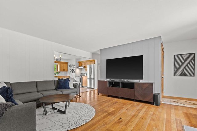 W215N10367 Laurel COURT, Colgate, WI 53017