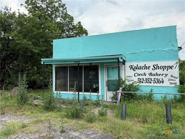 919 W 4th Street, Taylor, TX 76574